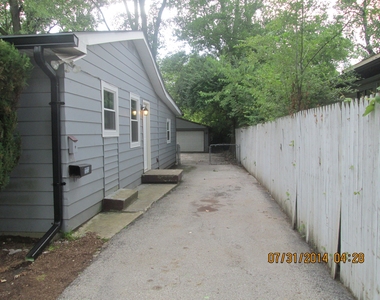 3448 N Hawthorne Lane - Photo Thumbnail 1