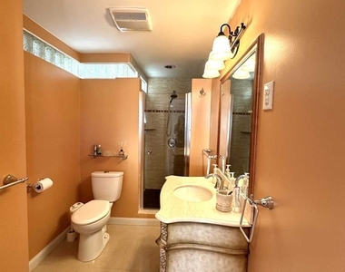 224 Elsmere Place - Photo Thumbnail 16