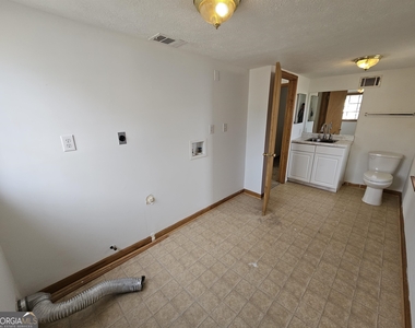 371 Chase Woods Circle - Photo Thumbnail 25