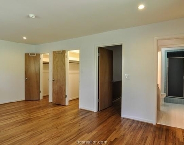 203 West Brookside Drive - Photo Thumbnail 23