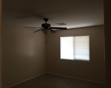 14970 W Caribbean Lane - Photo Thumbnail 10