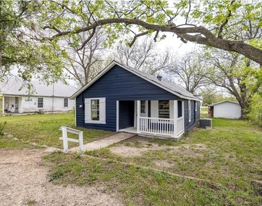 655 E Live Oak Street - Photo Thumbnail 1