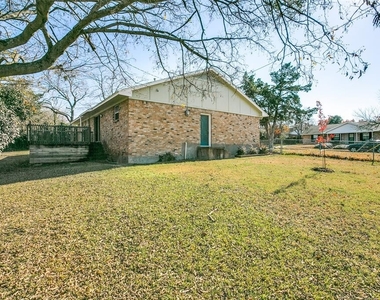 9022 Hackney Lane - Photo Thumbnail 11