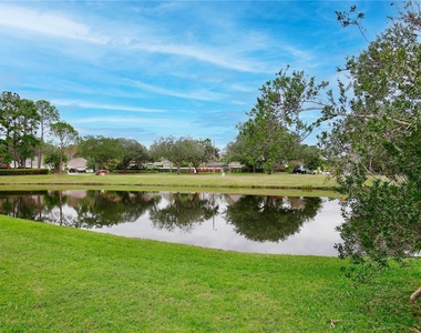 617 Lakescape Court - Photo Thumbnail 36