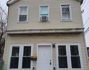 1419 Princeton Ave - Photo Thumbnail 0