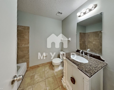 4387 Northwood Hills Dr - Photo Thumbnail 11