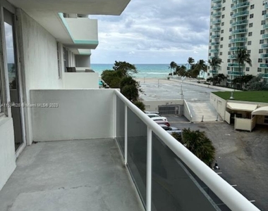 3725 S Ocean Dr - Photo Thumbnail 0