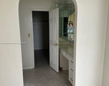 3725 S Ocean Dr - Photo Thumbnail 27