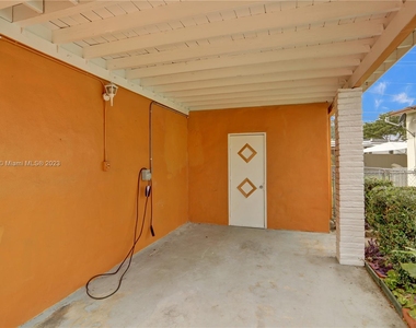 12140 Ne Miami Ct - Photo Thumbnail 8