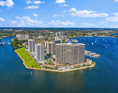 100 Lakeshore Drive - Photo Thumbnail 54