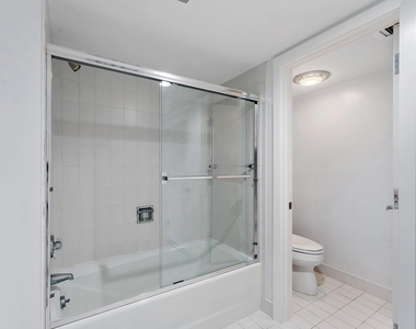 100 Lakeshore Drive - Photo Thumbnail 40
