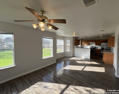 4819 Dahlia Terrace - Photo Thumbnail 10