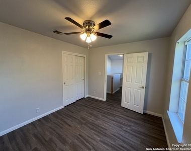 4819 Dahlia Terrace - Photo Thumbnail 31