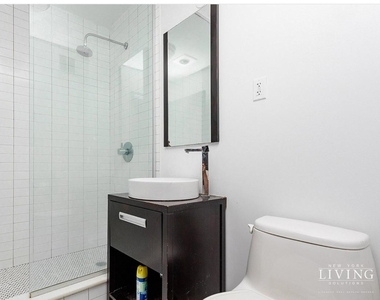 286 Stanhope Street - Photo Thumbnail 2