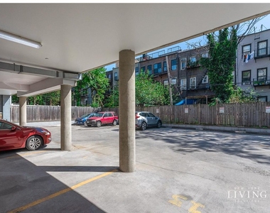 286 Stanhope Street - Photo Thumbnail 9