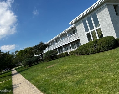 103 S Villa Ave, Addison Il - Photo Thumbnail 0