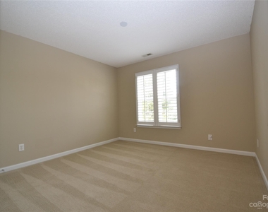 8944 Cinnabay Drive - Photo Thumbnail 24