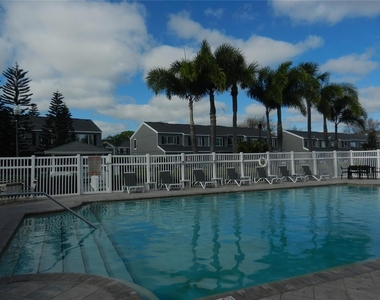 338 Countryside Key Boulevard - Photo Thumbnail 15