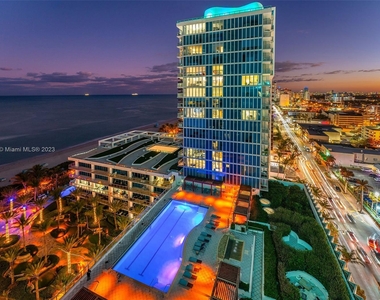 6801 Collins Ave - Photo Thumbnail 3