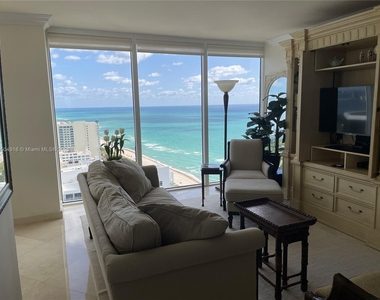 4779 Collins Ave - Photo Thumbnail 4