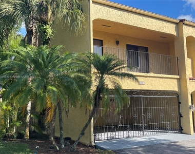 3557 Estepona Ave - Photo Thumbnail 22