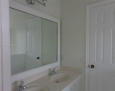 991 Crestview Cir - Photo Thumbnail 29