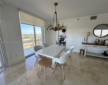 8925 Collins Ave - Photo Thumbnail 13