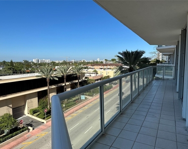 8925 Collins Ave - Photo Thumbnail 21