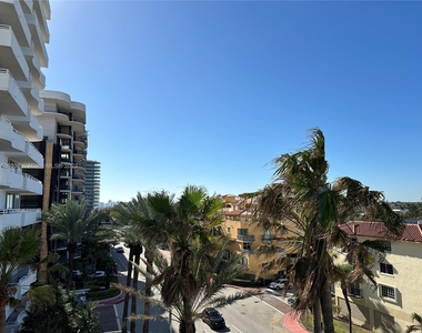 8925 Collins Ave - Photo Thumbnail 23