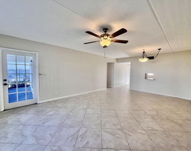 4500 N Flagler Drive - Photo Thumbnail 4