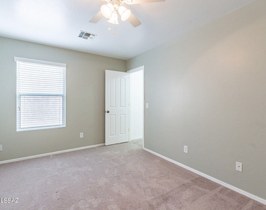 5752 W King Snake Drive - Photo Thumbnail 35