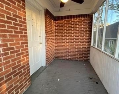 372 Peachtree Avenue Ne - Photo Thumbnail 1