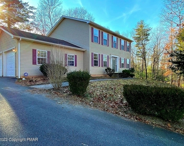 322 Carnation Road - Photo Thumbnail 3