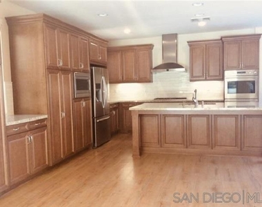 6712 Aliso Valley Way - Photo Thumbnail 3