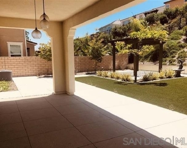 6712 Aliso Valley Way - Photo Thumbnail 18