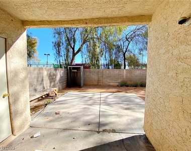 1929 Arpa Way - Photo Thumbnail 15