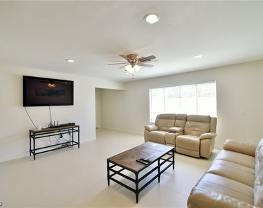 9544 Amber Valley Lane - Photo Thumbnail 3