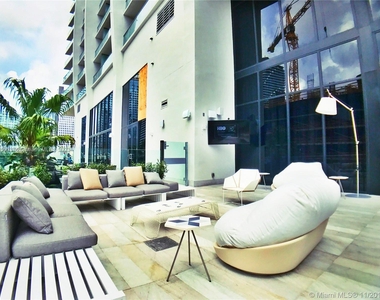 1010 Brickell Ave - Photo Thumbnail 13