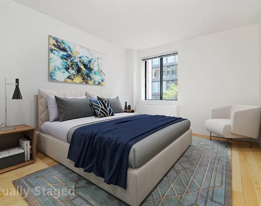 West 53rd Street - Photo Thumbnail 4