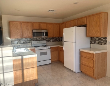 6312 Yampa River Way - Photo Thumbnail 6