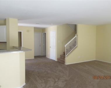 8717 Majestic Pine Avenue - Photo Thumbnail 3