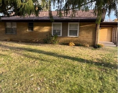 16 Aaron Drive - Photo Thumbnail 12