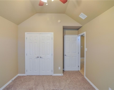 908 Crystal Dove Avenue - Photo Thumbnail 12