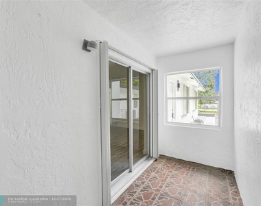 2241 Nw 55th Ave - Photo Thumbnail 9