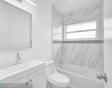 2241 Nw 55th Ave - Photo Thumbnail 10