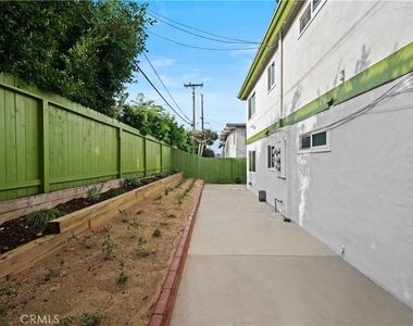 1104 Opal Street - Photo Thumbnail 25