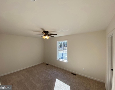 64 Hickory Lane - Photo Thumbnail 9