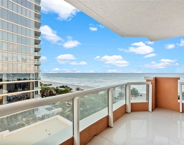 17875 Collins Ave - Photo Thumbnail 28