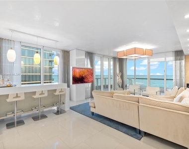 17875 Collins Ave - Photo Thumbnail 3