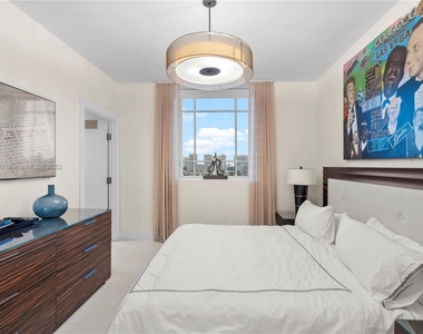 17875 Collins Ave - Photo Thumbnail 18